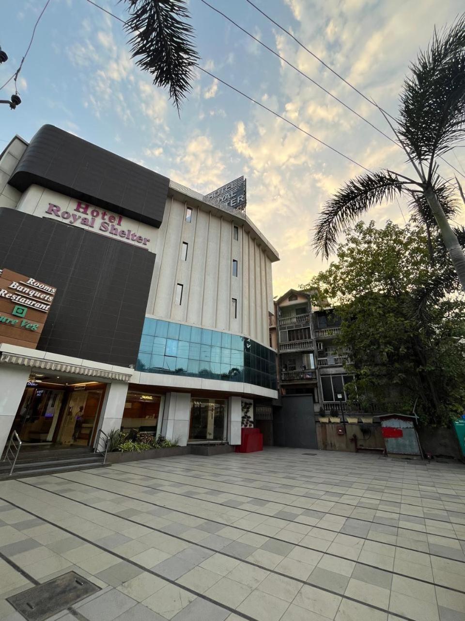 Hotel Royal Shelter Vapi Exterior photo