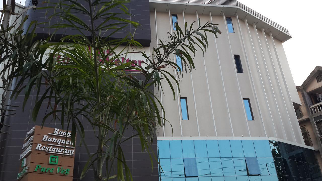 Hotel Royal Shelter Vapi Exterior photo