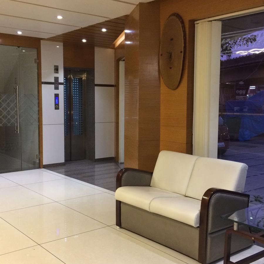 Hotel Royal Shelter Vapi Exterior photo
